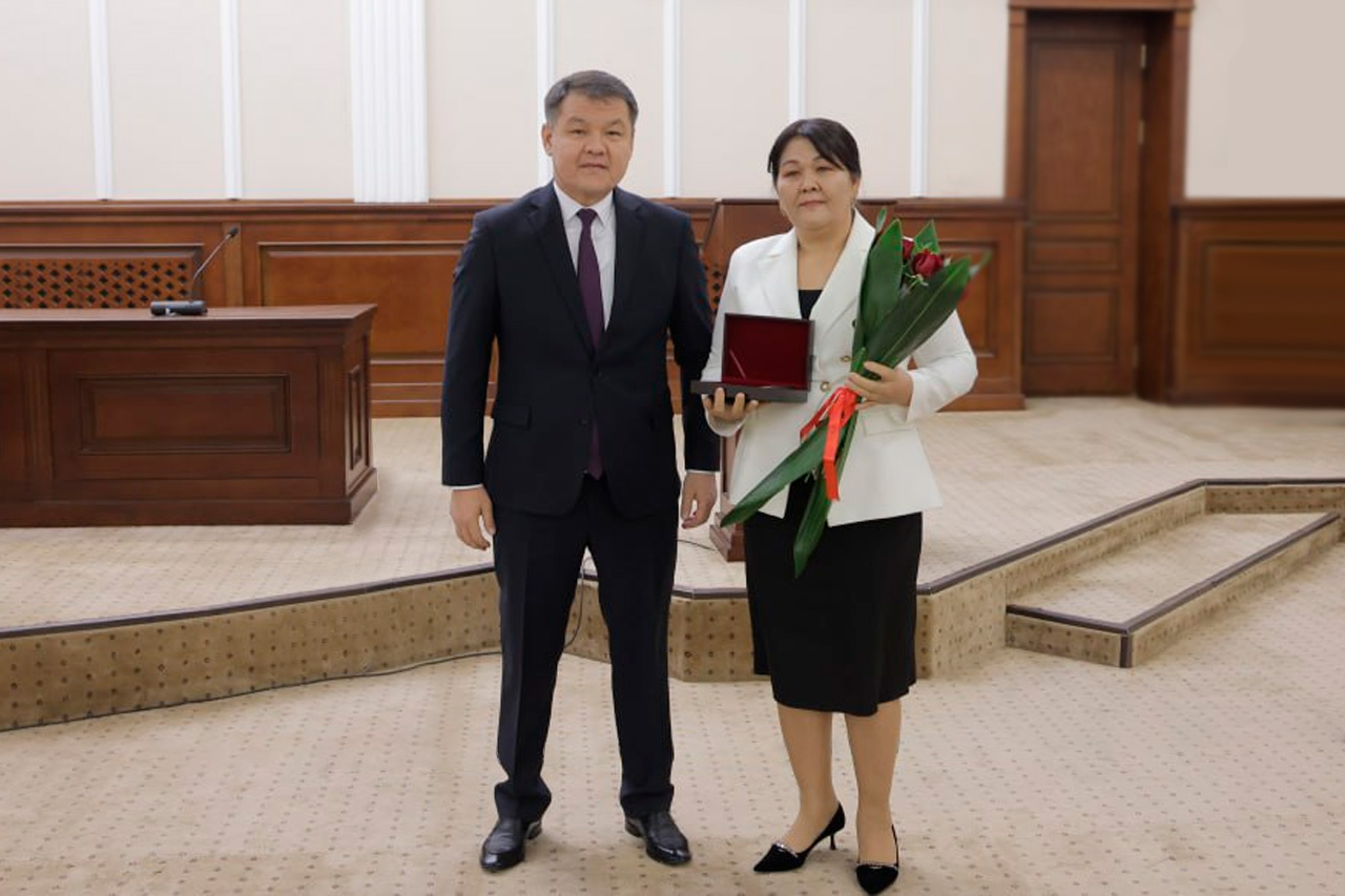 Мәмлекетлик сыйлықлар тапсырылды