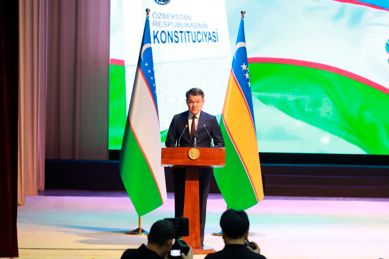 Ózbekstan Respublikası Konstituciyası qabıl etilgeniniń 33 jıllıǵı keń túrde belgilendi
