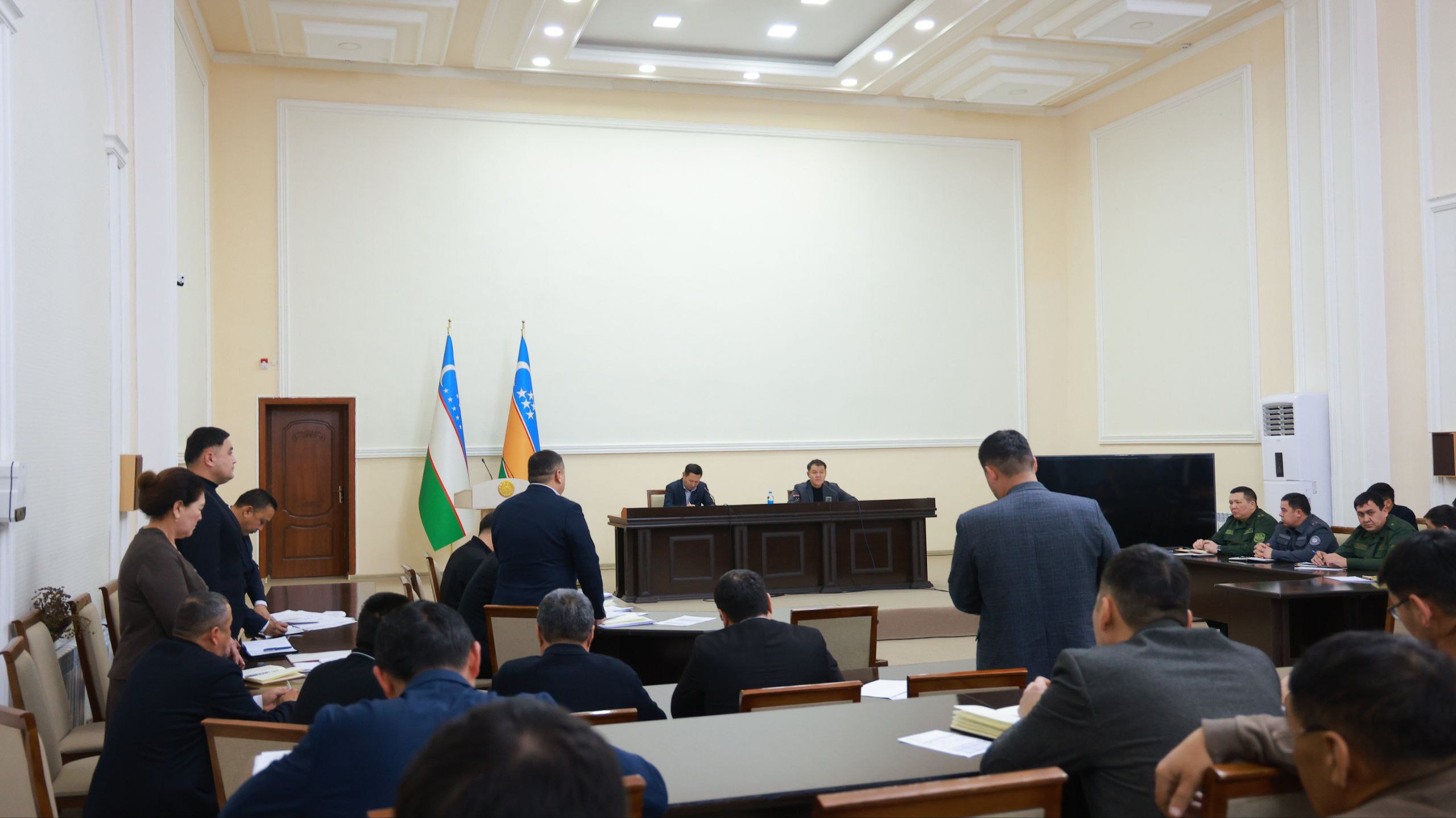 Shımbay rayonın sociallıq-ekonomikalıq jaqtan rawajlandırıw máseleleri keń túrde talqılandı