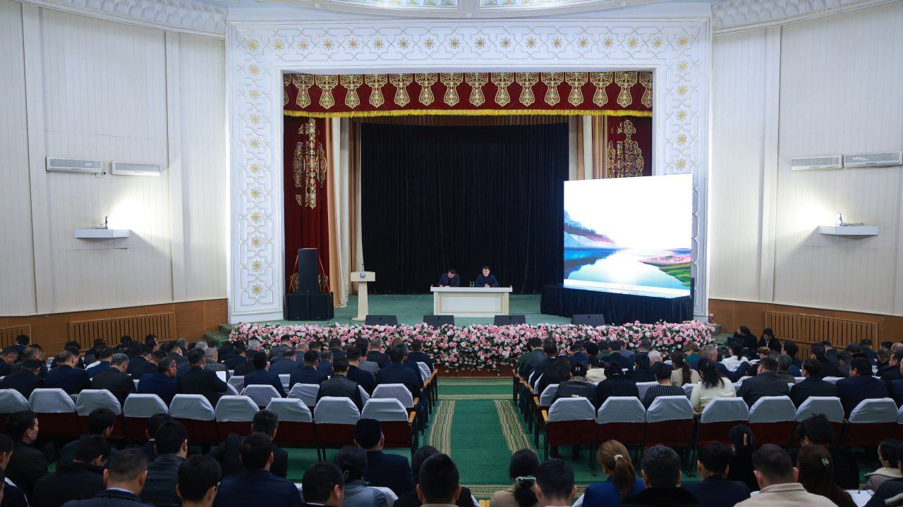 Ellikqal’a tumanini ijtimoiy-iqtisodiy rivojlantirish masalalari keng muhokama qilindi