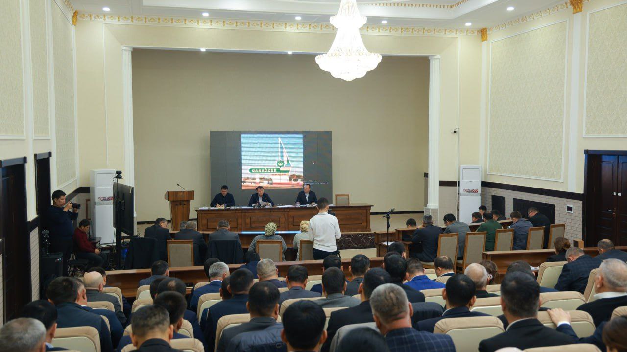 Qaraózek rayonın sociallıq-ekonomikalıq jaqtan rawajlandırıw máseleleri keń túrde talqılandı