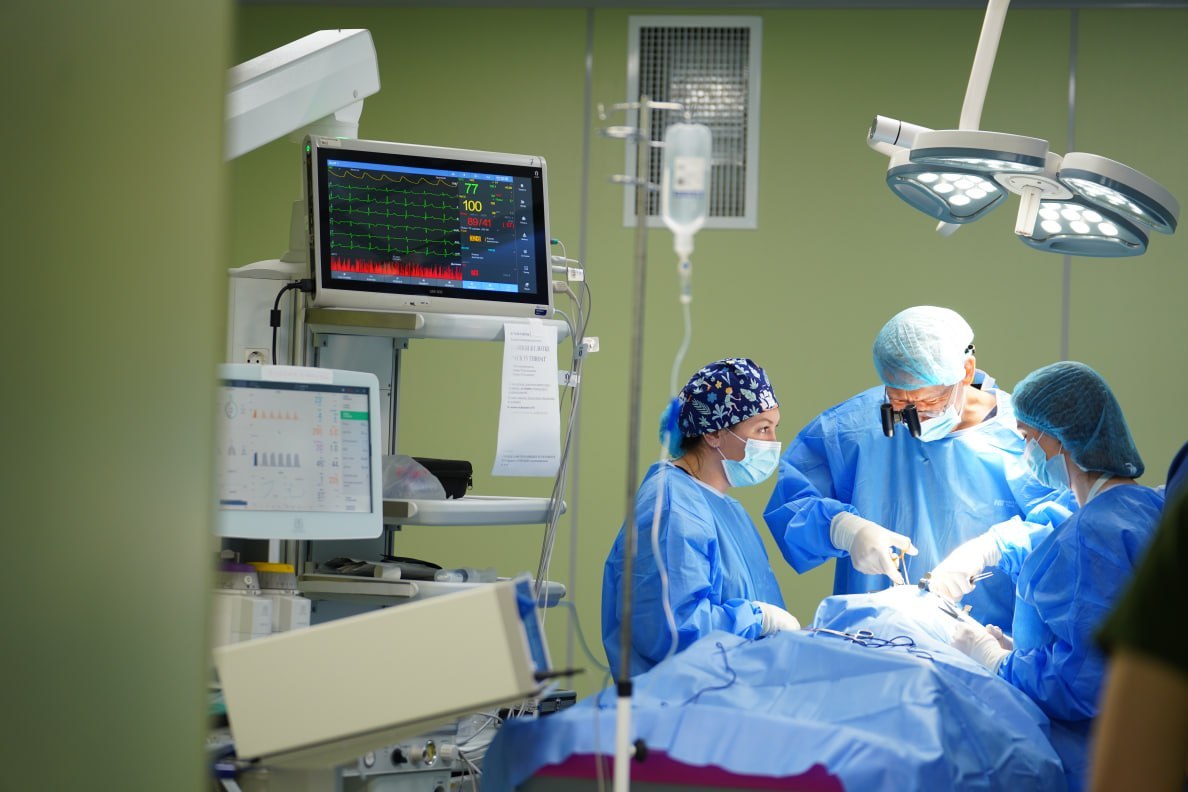 В городе Нукус проходит благотворительная акция «Дарим улыбку»