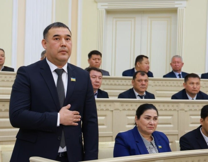 Joqarǵı Keńestiń Sanaat, qurılıs, transport hám málimleme texnologiyaları máseleleri komiteti baslıǵı saylandı