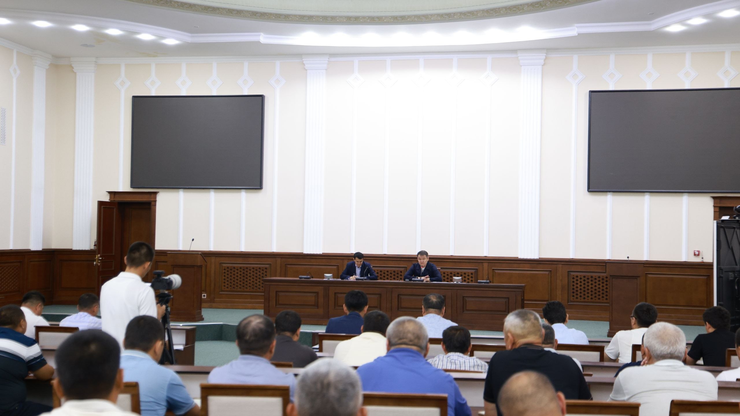 Чорвачилик тармоғидаги хўжаликлар ва тадбиркорлар билан учрашув ўтказилди
