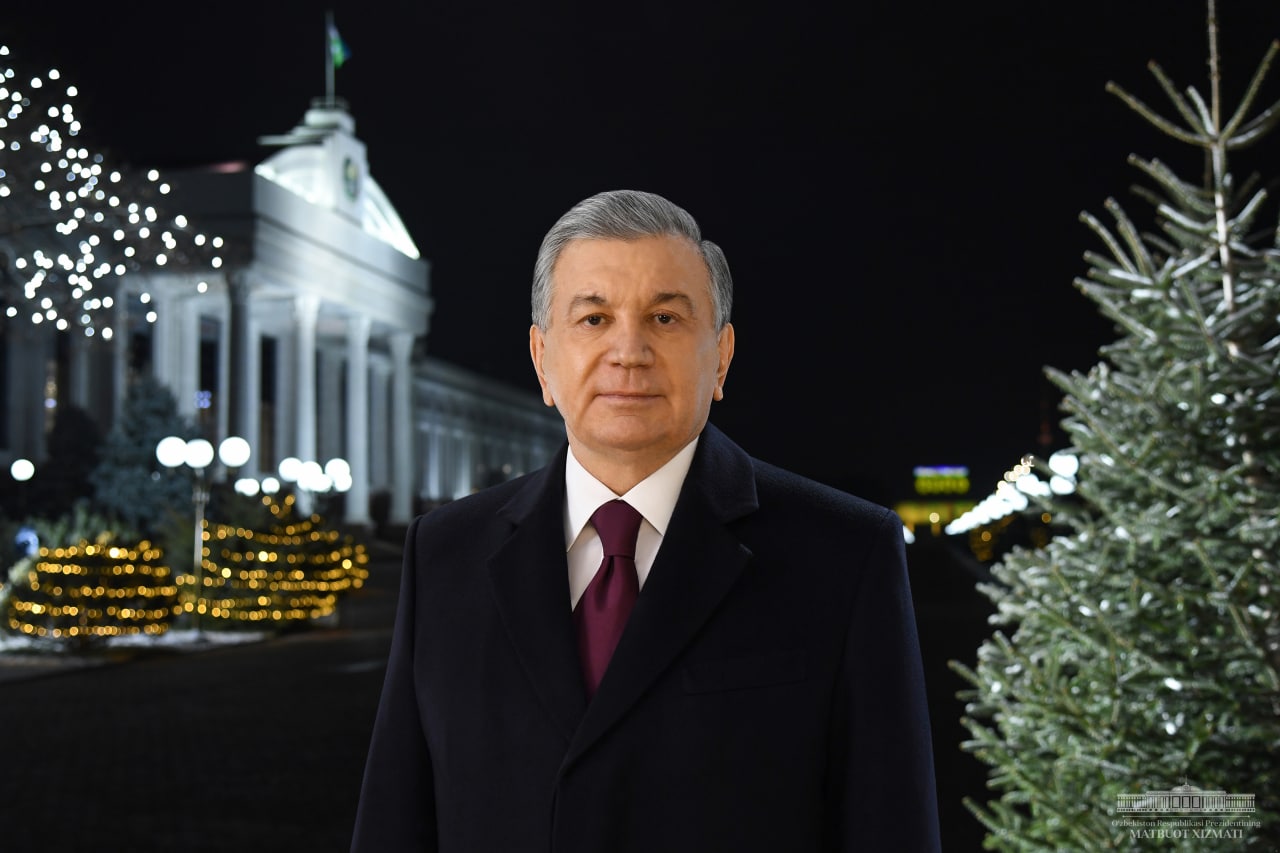 НОВОГОДНЕЕ ПОЗДРАВЛЕНИЕ  НАРОДУ УЗБЕКИСТАНА