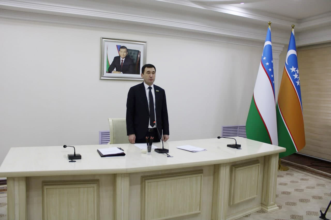 Qoraqalpog'iston Respublikasi Jo'qorg'i Kengesining o'n oltinchi sessiyasi: Qoraqalpog'iston Respublikasi sudining raisi saylandi