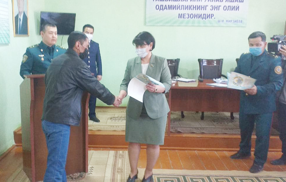 Депутат жаза мүддетин өтеп атырған шахслардың мүрәжатларын тыңлады