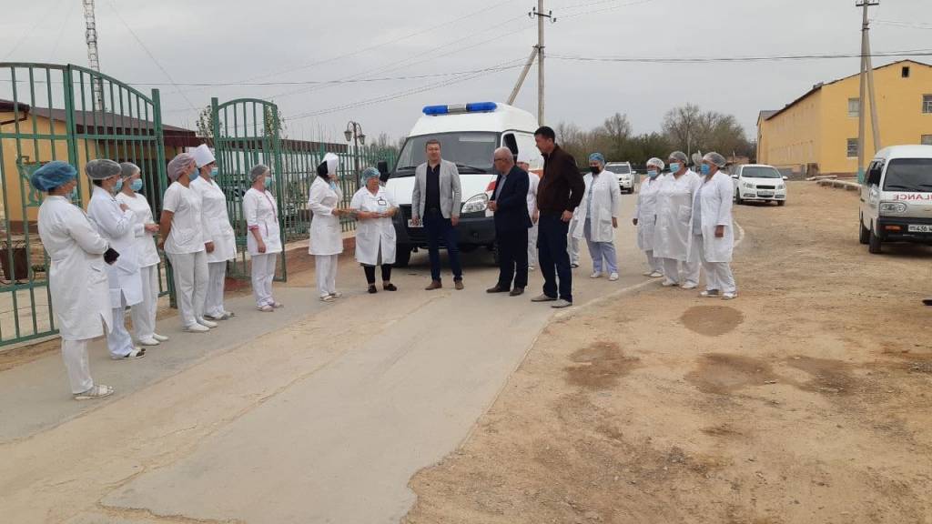 В отдаленные районы переданы машины скорой помощи