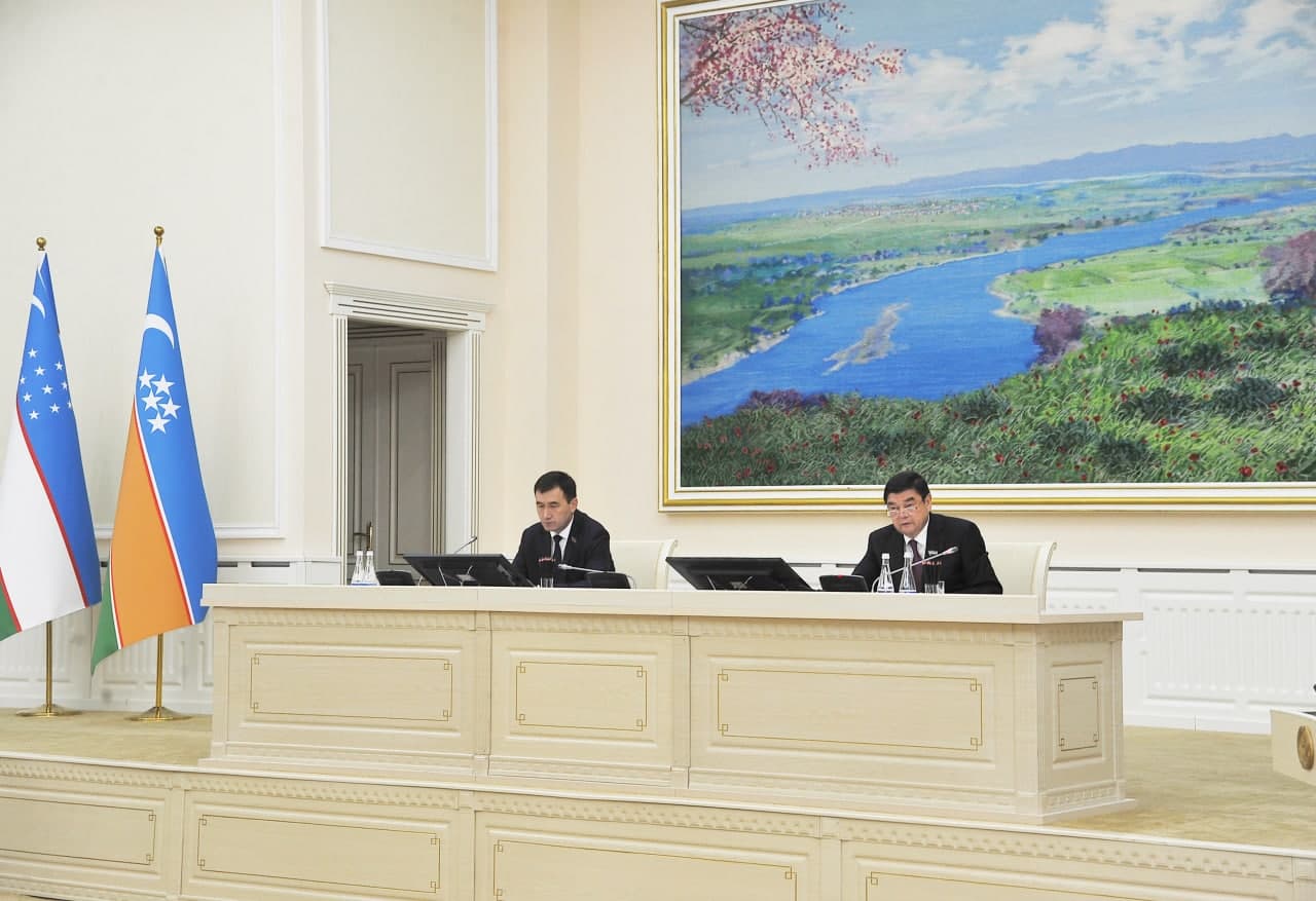 ҚОРАҚАЛПОҒИСТОН РЕСПУБЛИКАСИ ЖЎҚОРҒИ КЕНГЕСИНИНГ ЙИГИРМАНЧИ СЕССИЯСИ ТЎҒРИСИДА АХБОРОТ