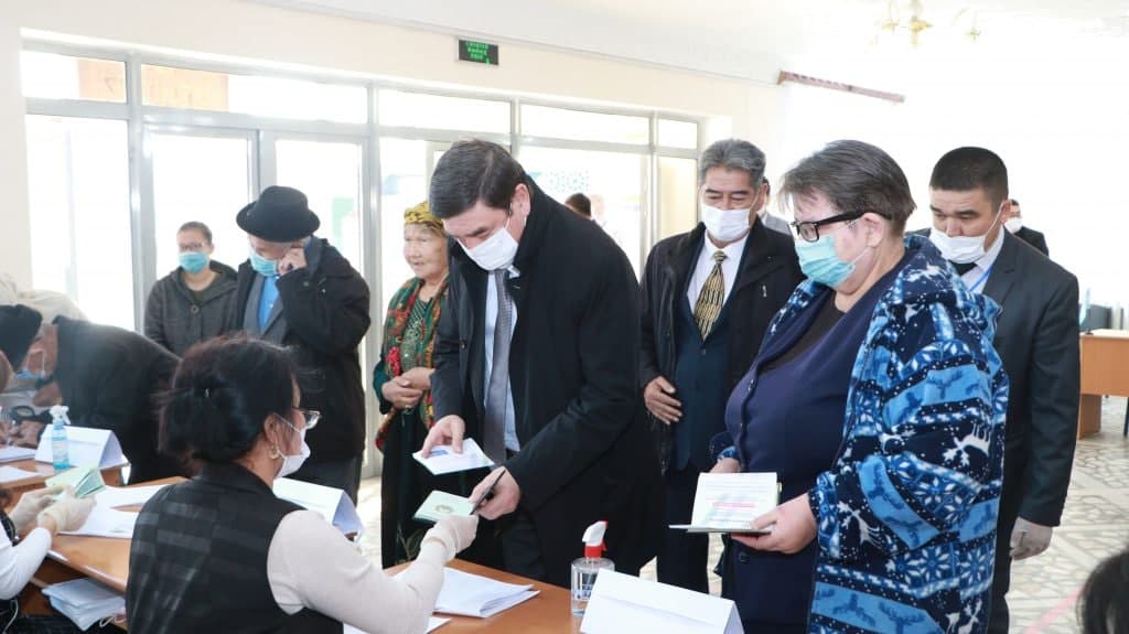 Жоқарғы Кеңестиң Баслығы М.Камалов сайлаўда даўыс берди