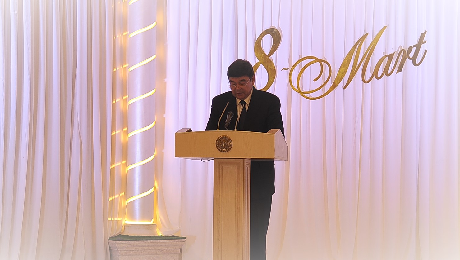 Hayal-qızlar bayramı bolıp ótti