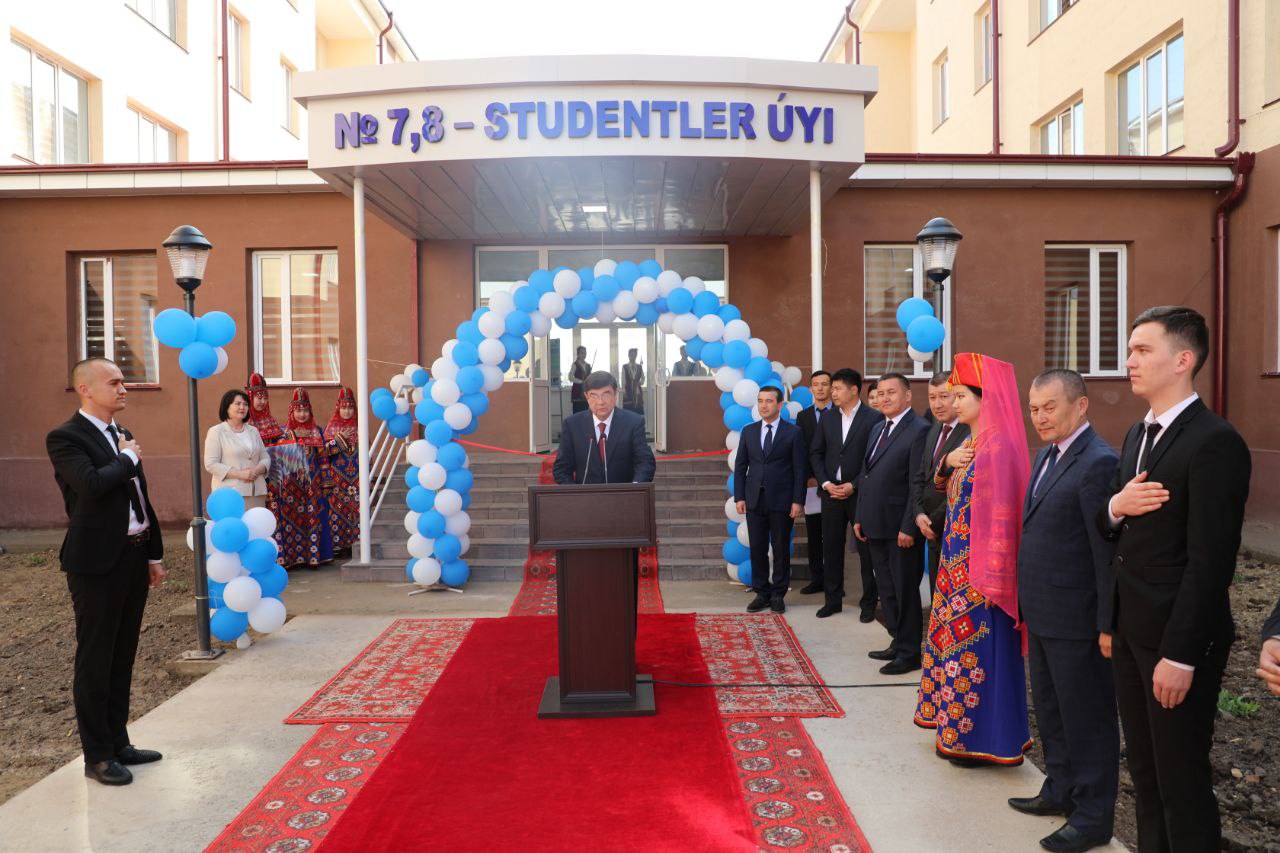 Studentler jataqxanası paydalanıwǵa tapsırıldı