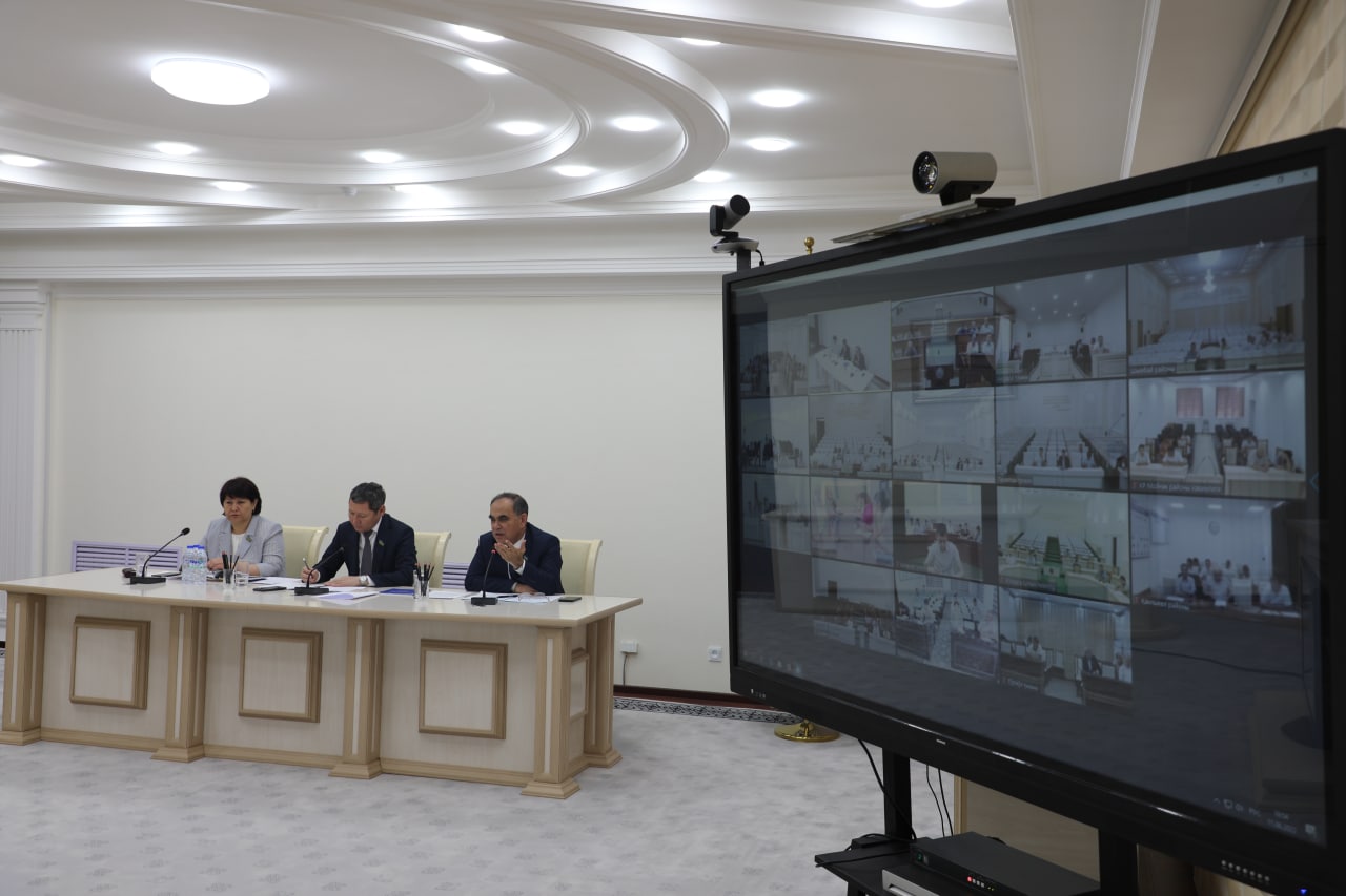 Бүгин Қарақалпақстан Республикасы Жоқарғы Кеӊесиниӊ киши мәжилислер залында семинар болып өтти.