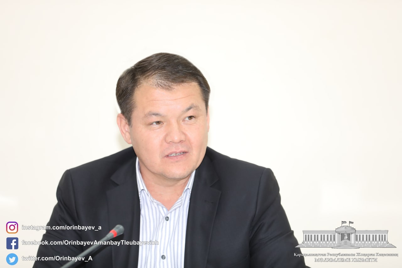 Qaraqalpaqstan Respublikası Joqarǵı Keńesiniń Baslıǵı Amanbay Orınbaev isbilermenler menen ushırastı