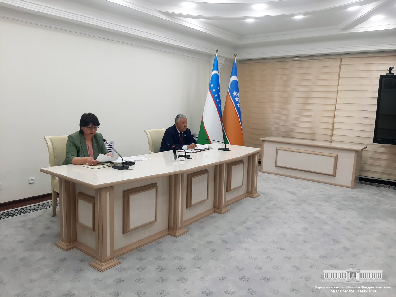 Qaraqalpaqstan Respublikası Joqarǵı Keńesiniń Nızamlılıq, sud-huqıq hám korrupciyaǵa qarsı gúresiw máseleleri komitetiniń májilisi ótkerildi
