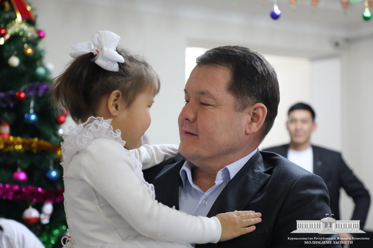 Taqıyatas «Balalar úyi»nde Jańa jıl bayramı bolıp ótti