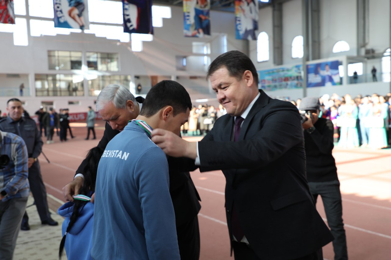 Bes baslama olimpiadasınıń ekinshi máwsimi jeńimpazları sıylıqlandı