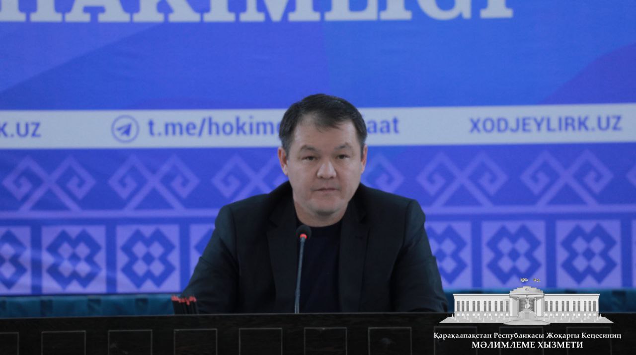 Jo'qorg'i Kenges Raisi Xo'jayli tumanini ijtimoiy-iqtisodiy rivojlantirish, kambag'allikni qisqartirish va aholining bandligini ta'minlash yo'nalishida amalga  oshirilayotgan ishlar yuzasidan majlis o'tkazdi