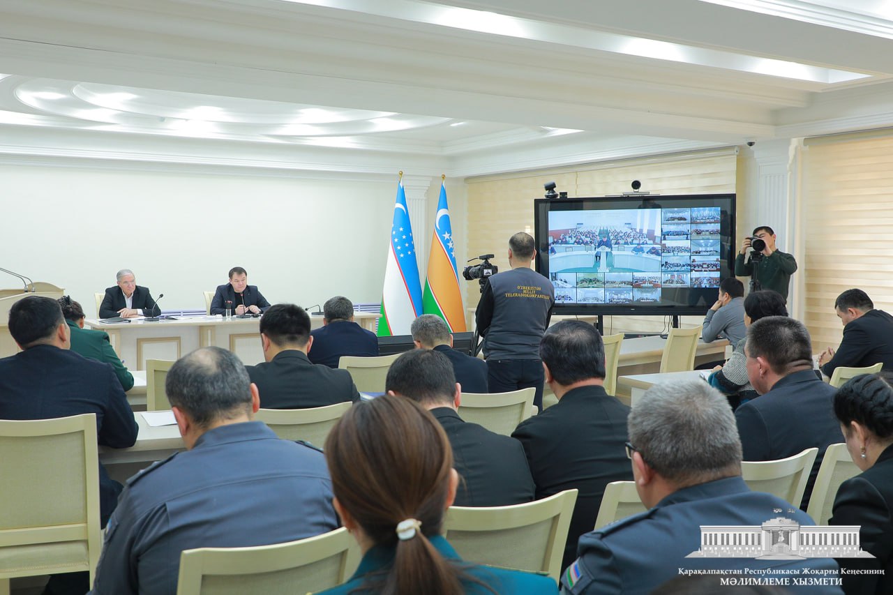Joqarǵı Keńes Baslıǵı hayal-qızlardıń jámiyette tutqan ornı hám olar menen baylanıslı mashqalalarǵa arnalǵan videoselektor májilisin ótkerdi