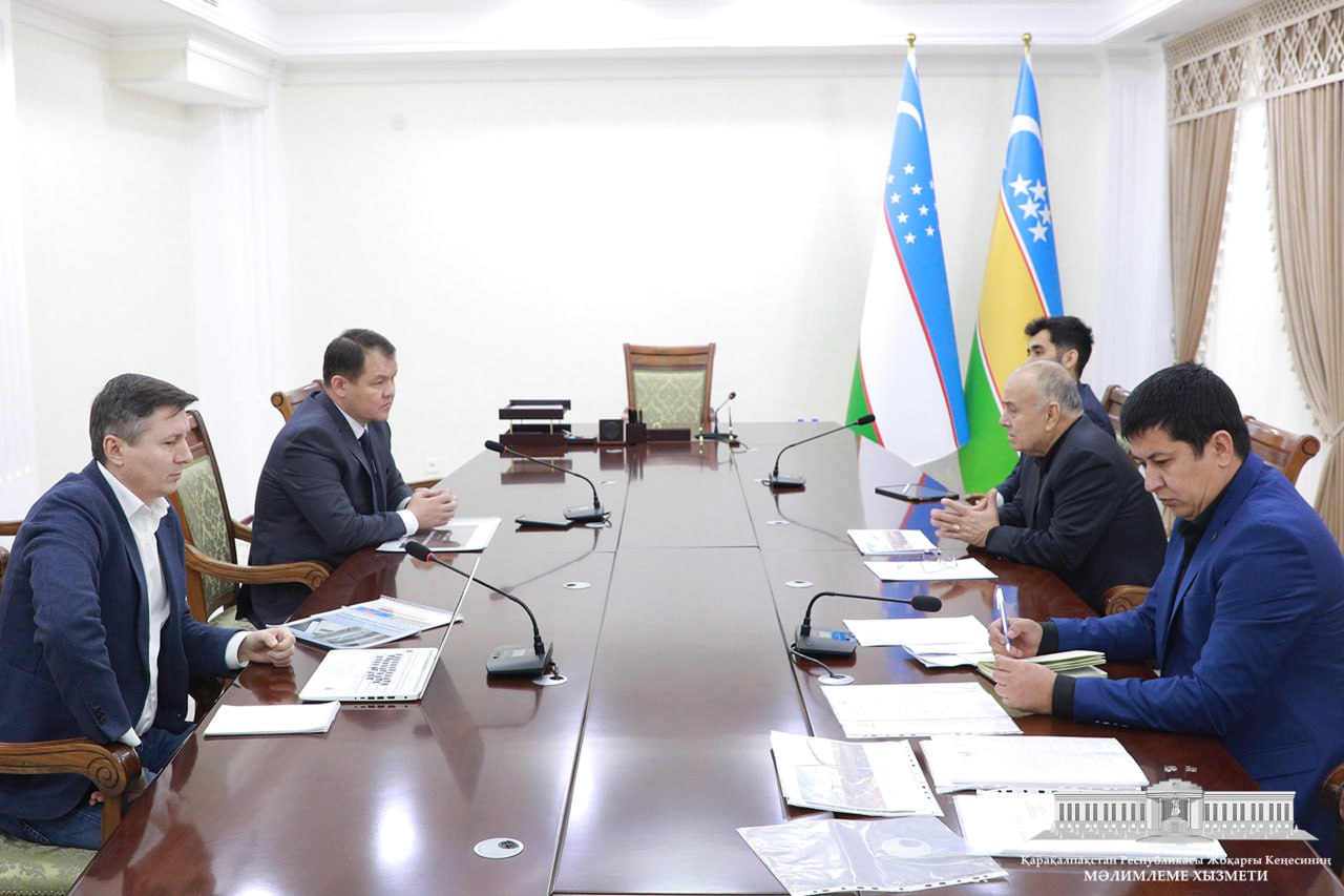 Qaraqalpaqstan Respublikası Joqarǵı Keńesiniń Baslıǵı Amanbay Orınbaev bir qatar jańa joybarlar menen kelgen investordı qabılladı