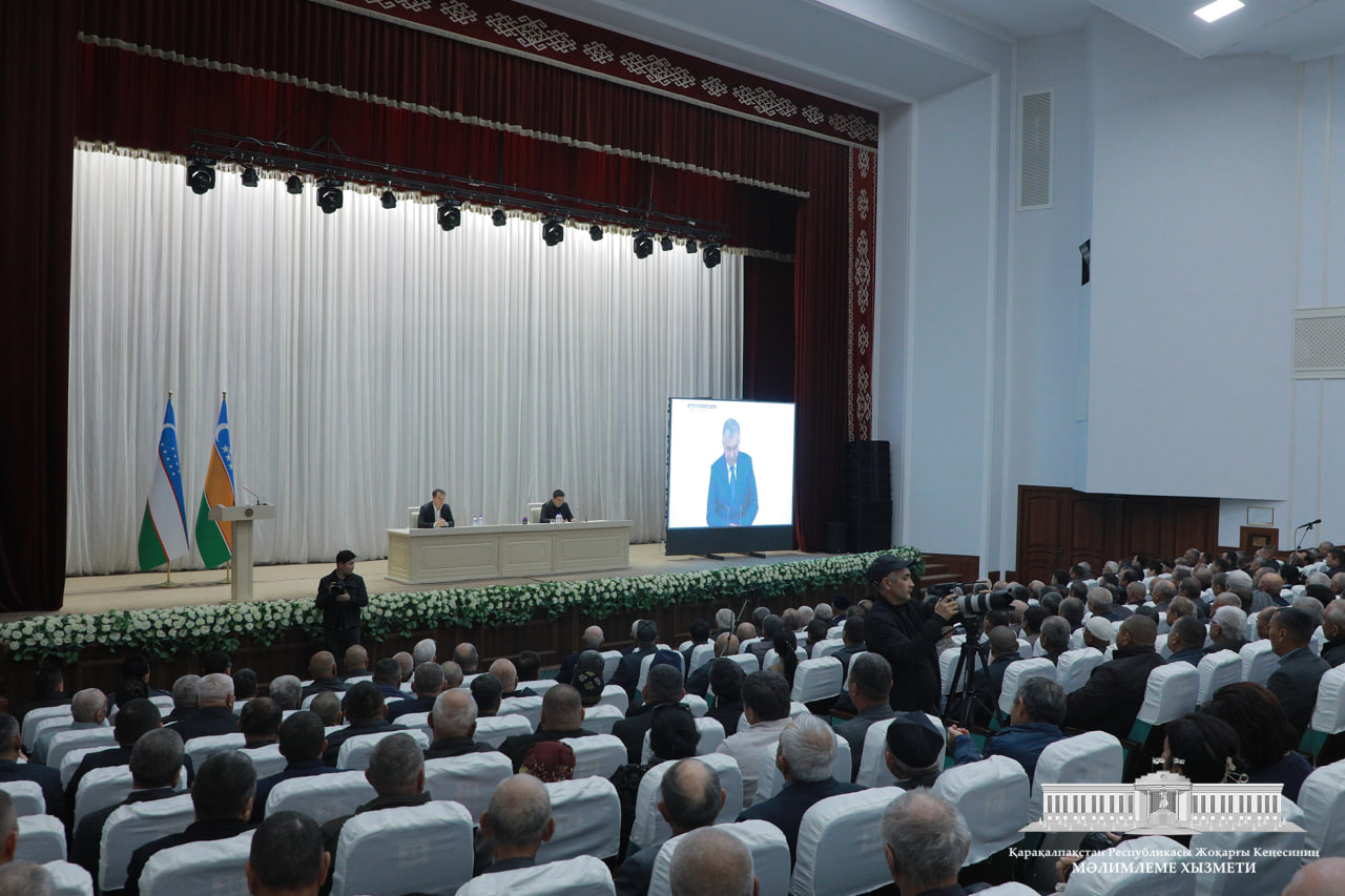 Joqarǵı Keńes Baslıǵı Nókis qalası kóshe biyleri hám máhálle belsendileri menen aldaǵı ámelge asırılıwı tiyis wazıypalardı belgilep alıw boyınsha ashıq-aydın pikirlesip aldı