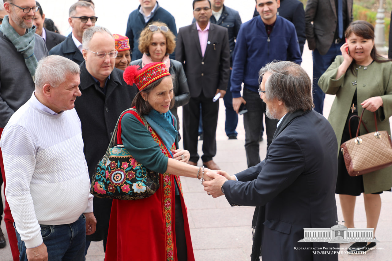 Nókis qalasında xalıqaralıq shólkemler wákilleri hám elshilerinen ibarat delegaciyanıń respublikamızǵa saparı dawam etti