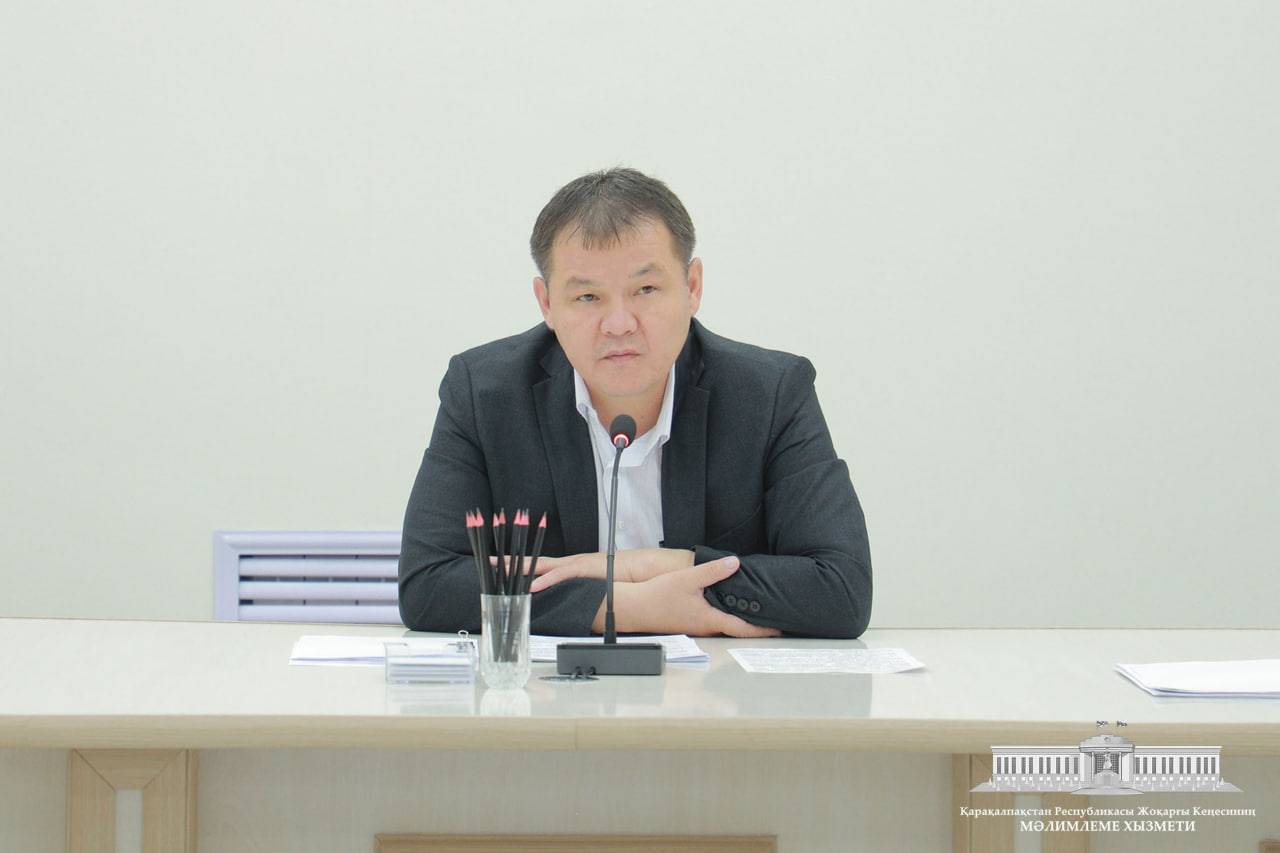 Investiciyalıq joybarlar, eksport prognozınıń orınlanıwı hám sanaat zonaları boyınsha jumıslar talqılandı