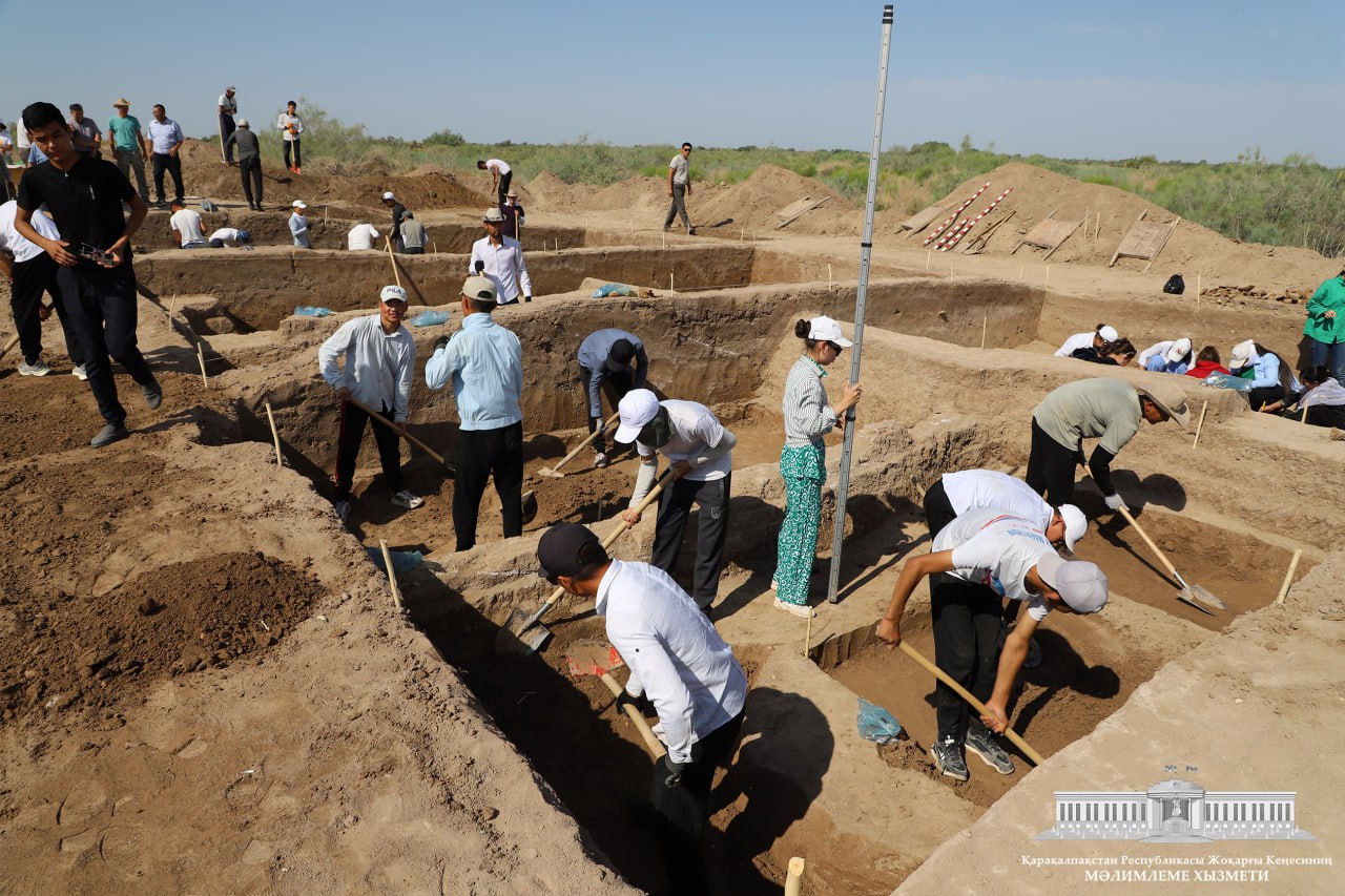 Kerder mádeniyatına tiyisli tariyxıy estelikte xalıqaralıq arxeologiyalıq ekspediciya ótkerilmekte