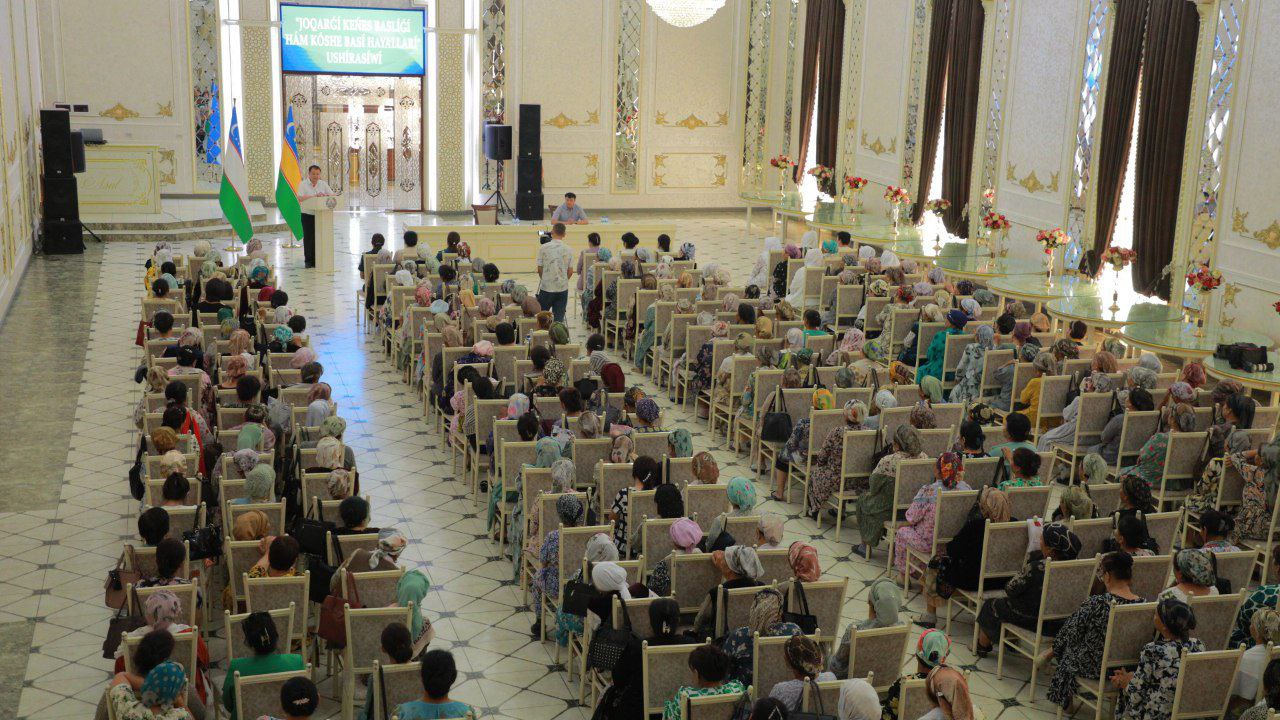 Hayal-qızlardıń búgingi turmısınan razılıǵın támiyinlew jolında ámelge asırılıp atırǵan jumıslar ele de dawam ettiriledi