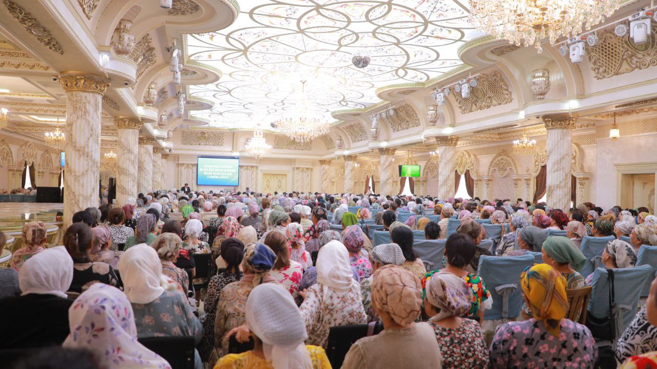 Máhállelerdegi belsendi hayallar menen jaqınnan pikirlesildi