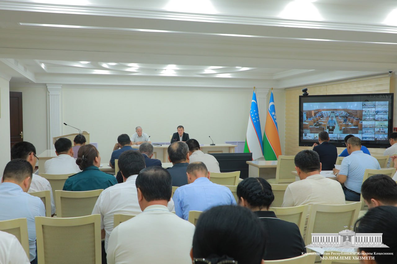 Joqarǵı Keńes Baslıǵı hayal-qızlardı qollap-quwatlaw hám máhállelerdegi ámelge asırılıwı tiyis wazıypalarǵa arnalǵan videoselektor májilisin ótkerdi