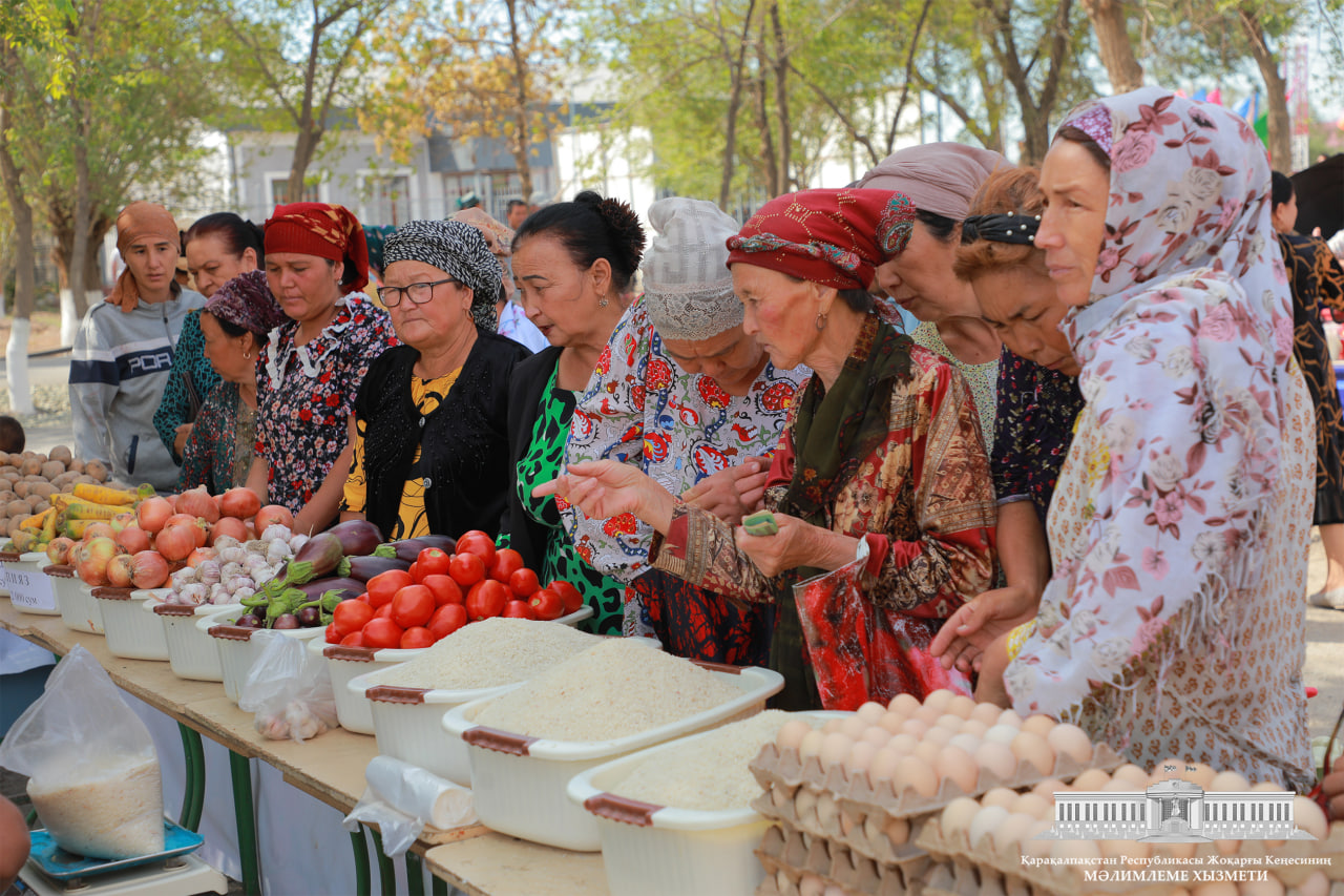 Joqarǵı Keńes Baslıǵı «Kerder» awılında ámelge asırılıp atırǵan jumıslar menen jaqınnan tanıstı
