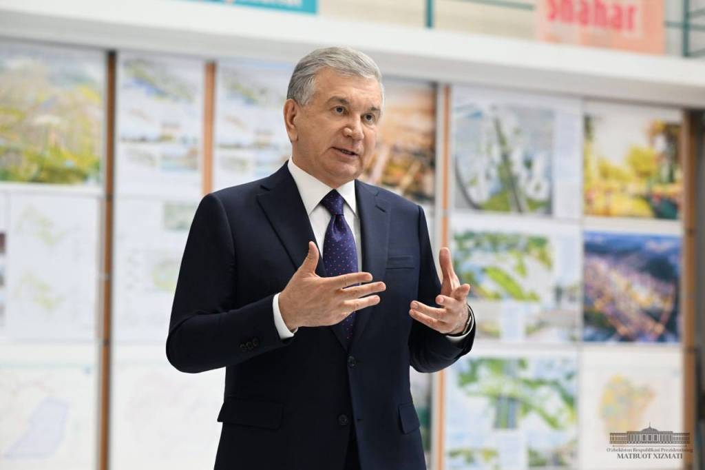 Shavkat Mirziyoev: Ǵárezsiz tariyxımızda birinshi márte bunday qala qurıp atırmız