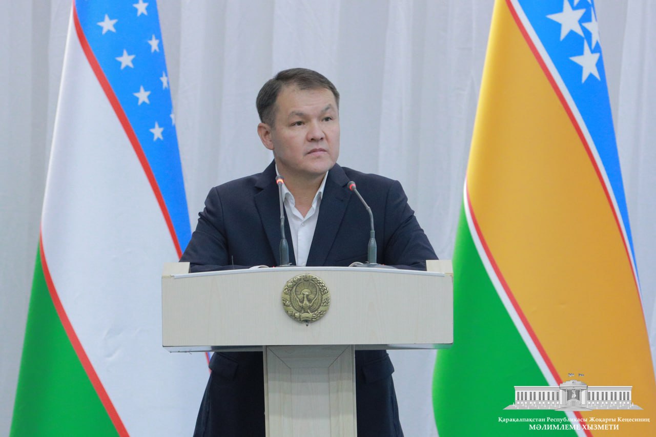 Joqarǵı Keńes Baslıǵı respublikamızdaǵı mektep direktorları menen ushırastı