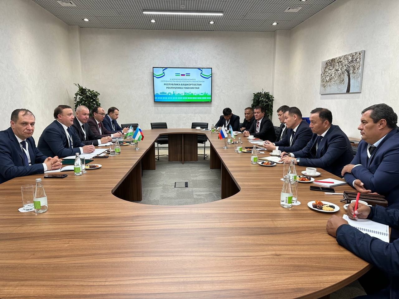 Qaraqalpaqstan Respublikası delegaciyası «III Ózbekstan hám Rossiya aymaqlararalıq birge islesiw forumı»nda qatnasıp atır