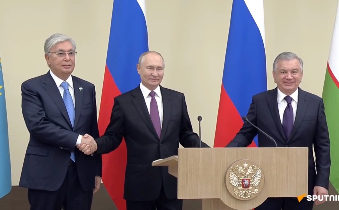 Rossiya Federaciyasınan Qazaqstan arqalı Ózbekstanǵa gaz jetkerilip beriliwine start berildi