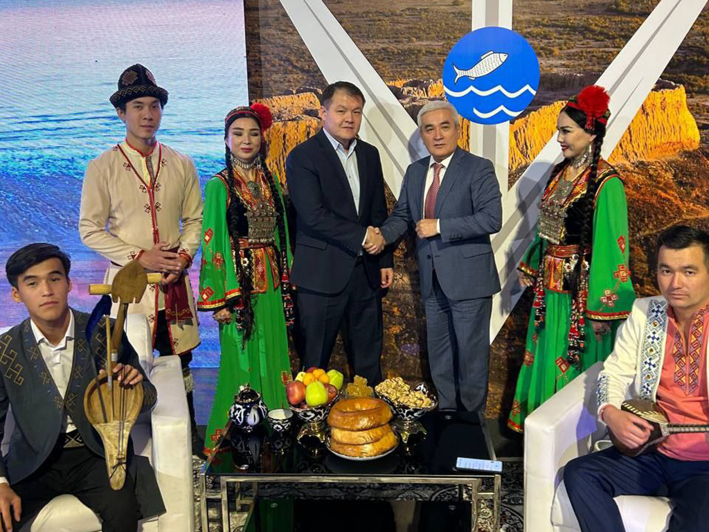 Joqarǵı Keńes Baslıǵı bir qatar sırt mámleketlerdiń wákilleri menen turizm boyınsha sóylesiwler alıp bardı