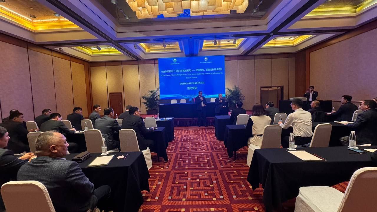 Qaraqalpaqstan delegaciyası Qıtaydıń bir neshe iri isbilermenleri menen G2B hám B2B formatında ushırasıwlar ótkerdi. Bolıp ótken ushırasıwlarda Qaraqalpaqstan Respublikası Joqarǵı Keńesiniń Baslıǵı basshılıǵındaǵı delegaciya Qıtaydıń bir qatar iri kompaniyaları menen shártnamalarǵa qol qoydı.