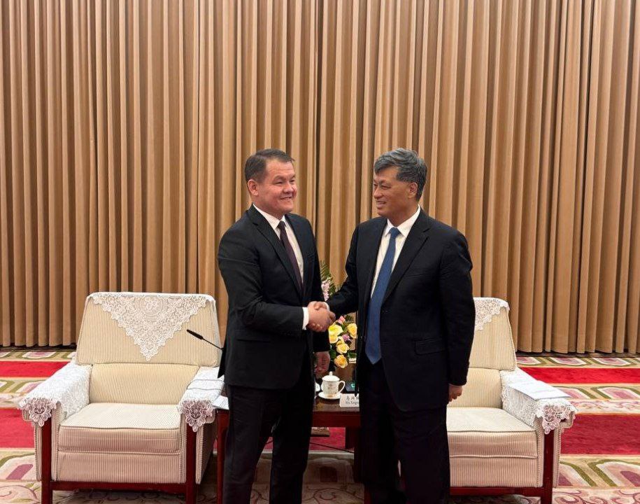 Qaraqalpaqstan Respublikası Joqarǵı Keńesi Baslıǵı basshılıǵındaǵı delegaciyanıń Qıtay Xalıq Respublikasına bolǵan ámeliy saparı dawam etip atır