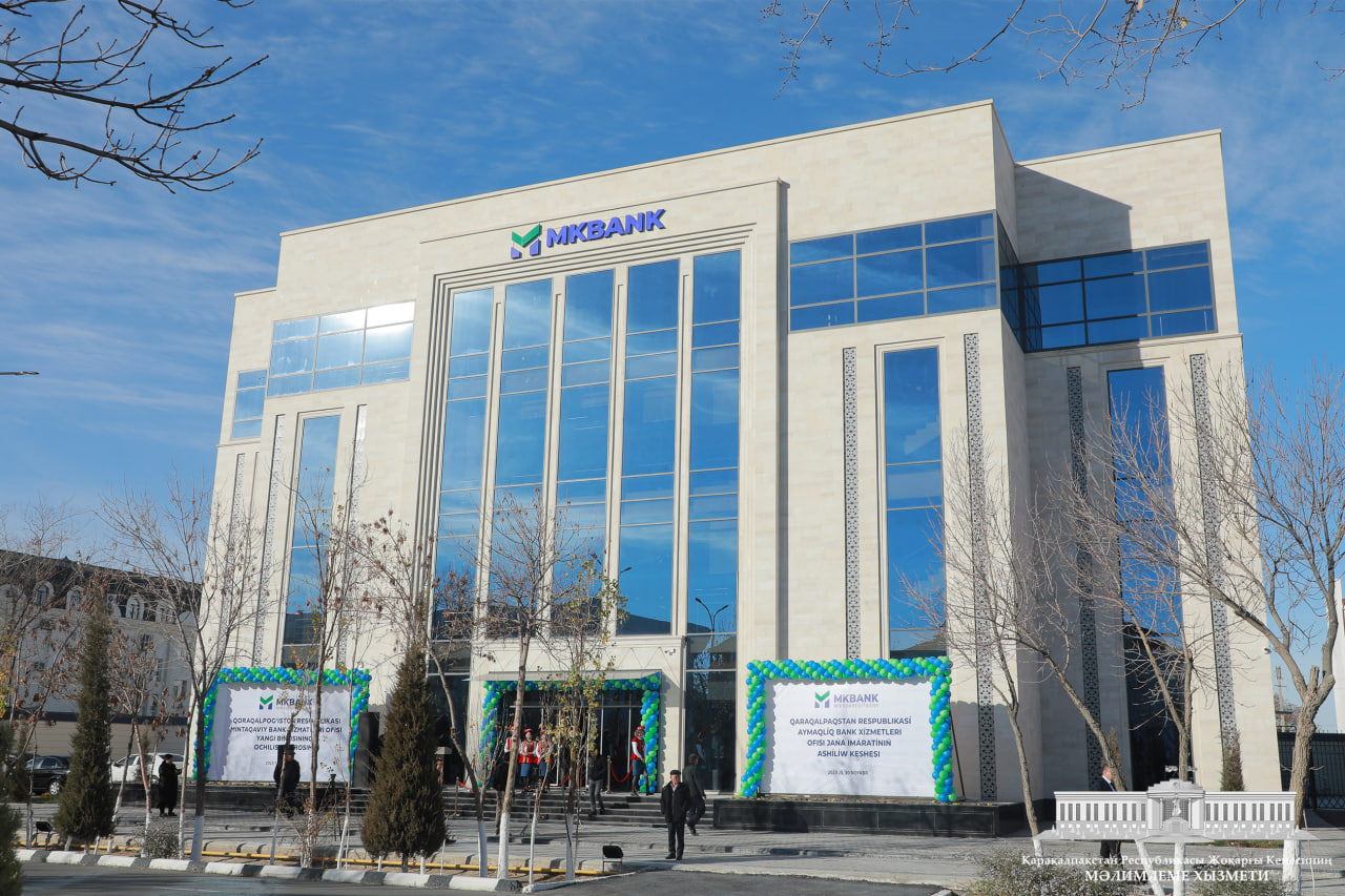 Nókis qalasında «Mikrokredit bank» akcionerlik kommerciyalıq banki Qaraqalpaqstan Respublikası aymaqlıq filialı imaratınıń ashılıw máresimi bolıp ótti