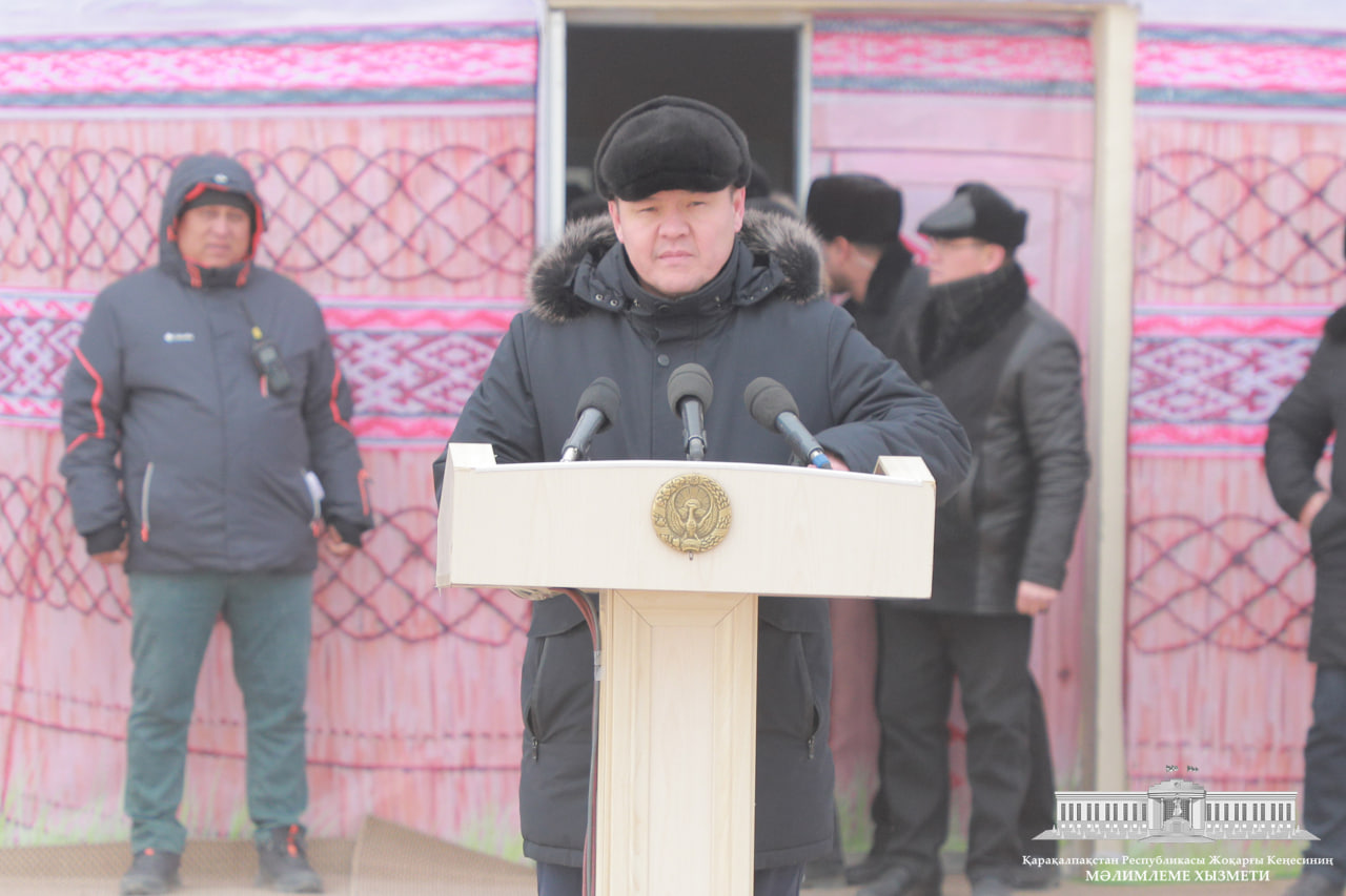 «Awıl xojalıǵı xızmetkerleri kúni» bayramı múnásibeti menen bayram tamashaları bolıp ótti