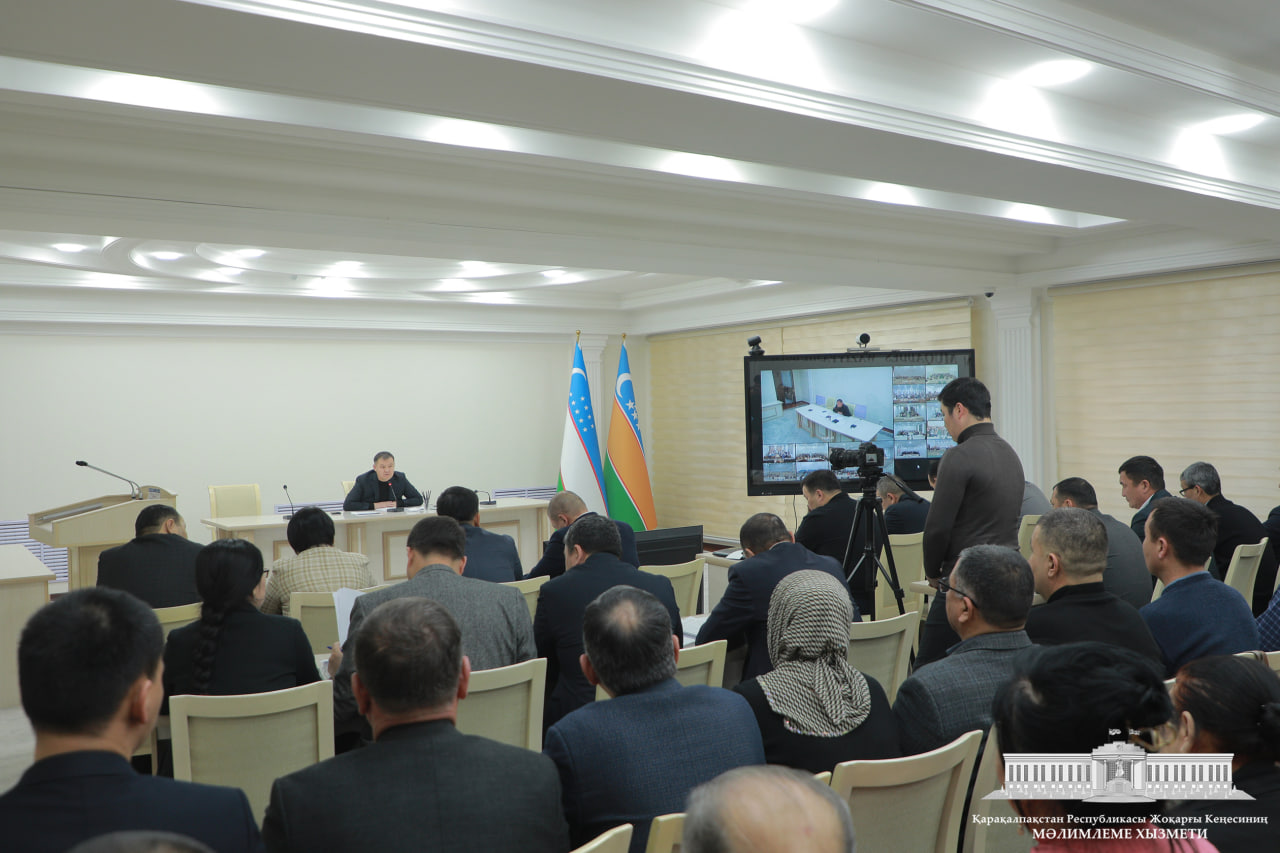 Joqarǵı Keńes Baslıǵı medicina tarawında alıp barılıp atırǵan jumıslarǵa arnalǵan videoselektor májilisin ótkerdi