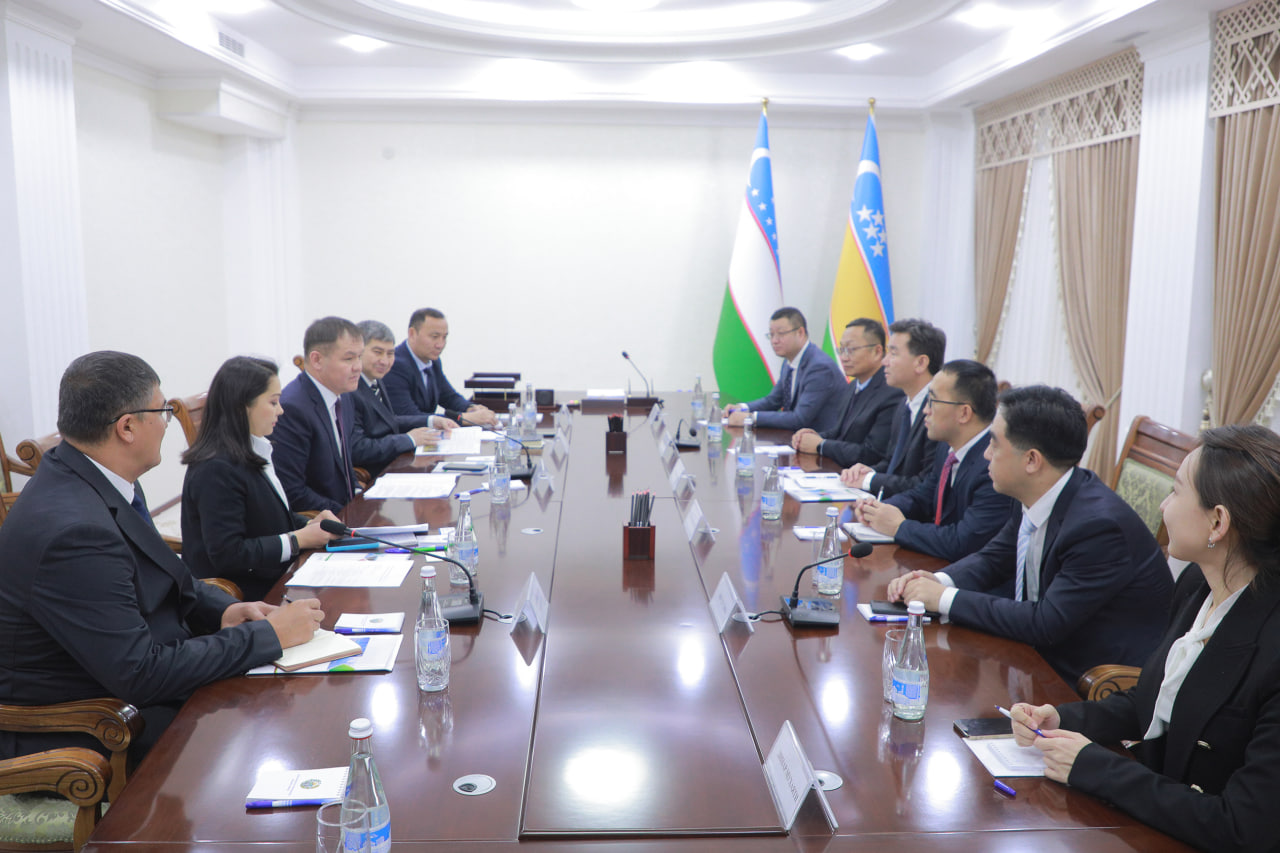 Joqarǵı Keńes Baslıǵı Qıtaydıń iri energetika korporaciyası wákilleri menen ushırastı