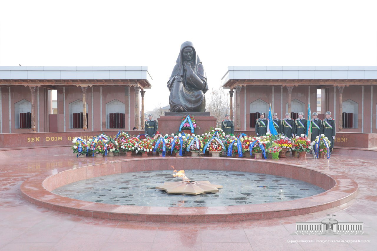 Watan qorǵawshıları kúni keń túrde belgilendi