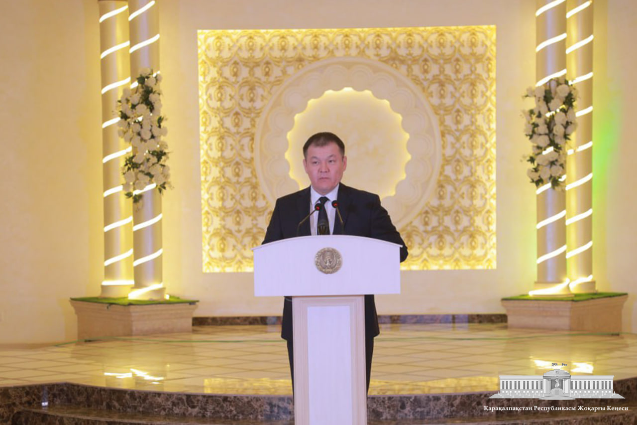 Дүньяның гүлтажы – сизлерсиз ҳаял-қызлар