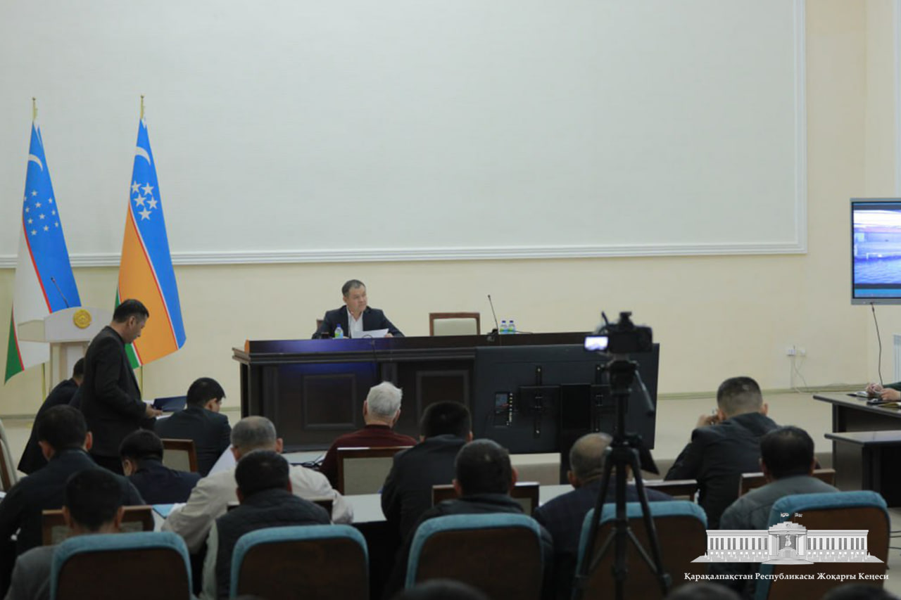 Шымбай районында пуқаралардың қосымша дәраматқа ийе болыўын тәмийинлеў мәселелерине арналған мәжилис өткерилди