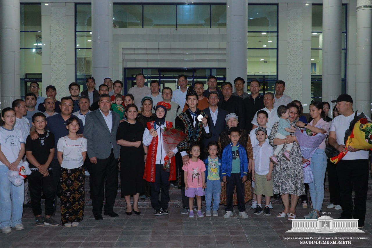 Жәҳән чемпионаты медалы ийелери мүнәсип күтип алынды