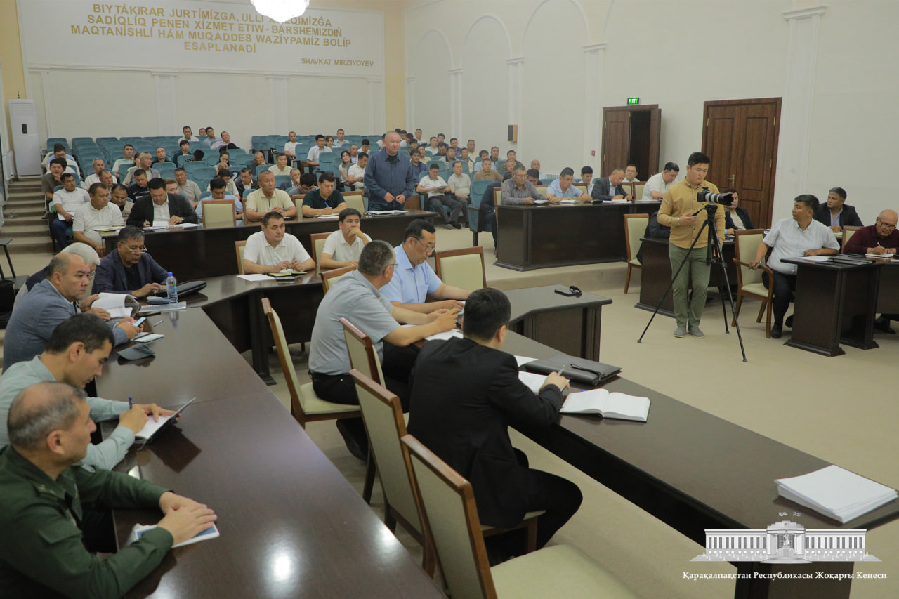 Жоқарғы Кеңес Баслығы Тахтакөпир, Қараөзек, Шымбай ҳәм Кегейли районларындағы исбилерменлер менен ушырасты