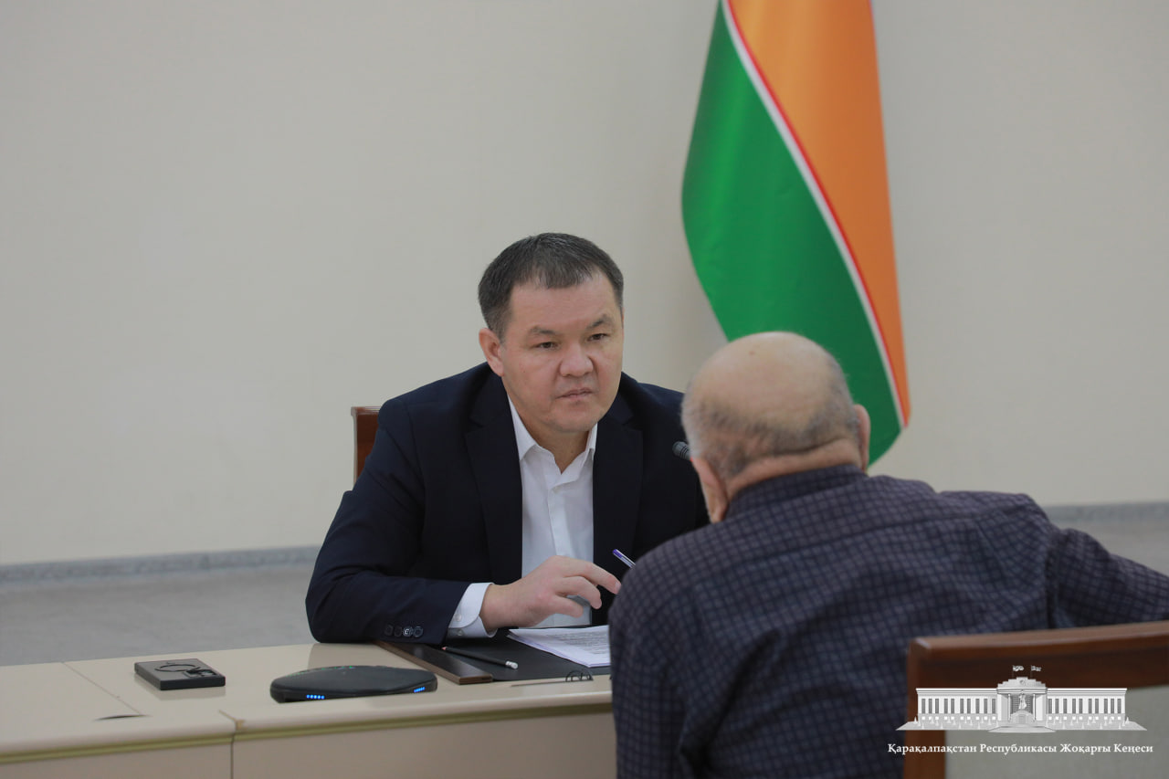 Жоқарғы Кеңес Баслығы мәмлекетлик бағдарламаларға киргизилген жойбарлар басламашылары болған исбилерменлер менен ушырасты