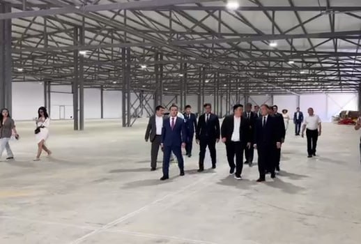 Қарақалпақстан делегациясы Маңғистаў областындағы ири кәрханалардың жумысы менен жақыннан танысты